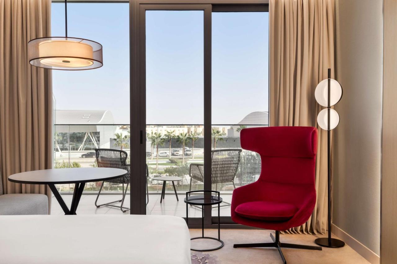 Radisson Blu Hotel Riyadh Convention And Exhibition Center Exteriér fotografie A room at the hotel