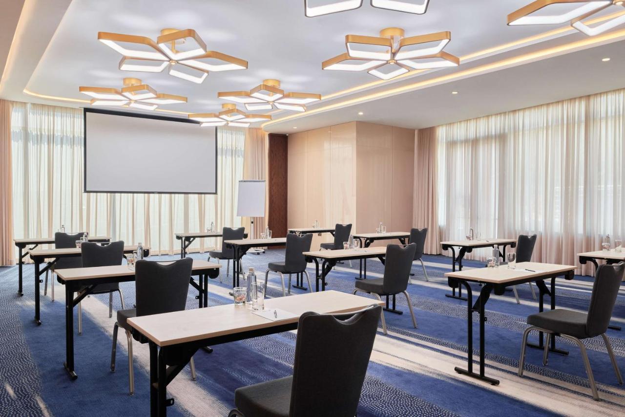 Radisson Blu Hotel Riyadh Convention And Exhibition Center Exteriér fotografie Meeting room