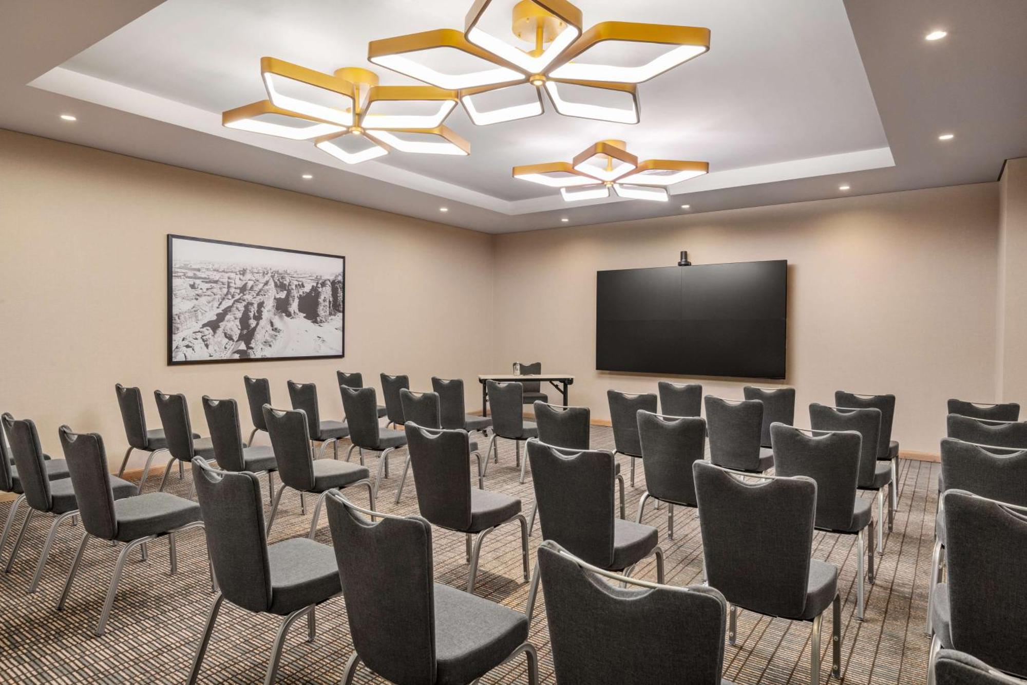 Radisson Blu Hotel Riyadh Convention And Exhibition Center Exteriér fotografie Meeting room