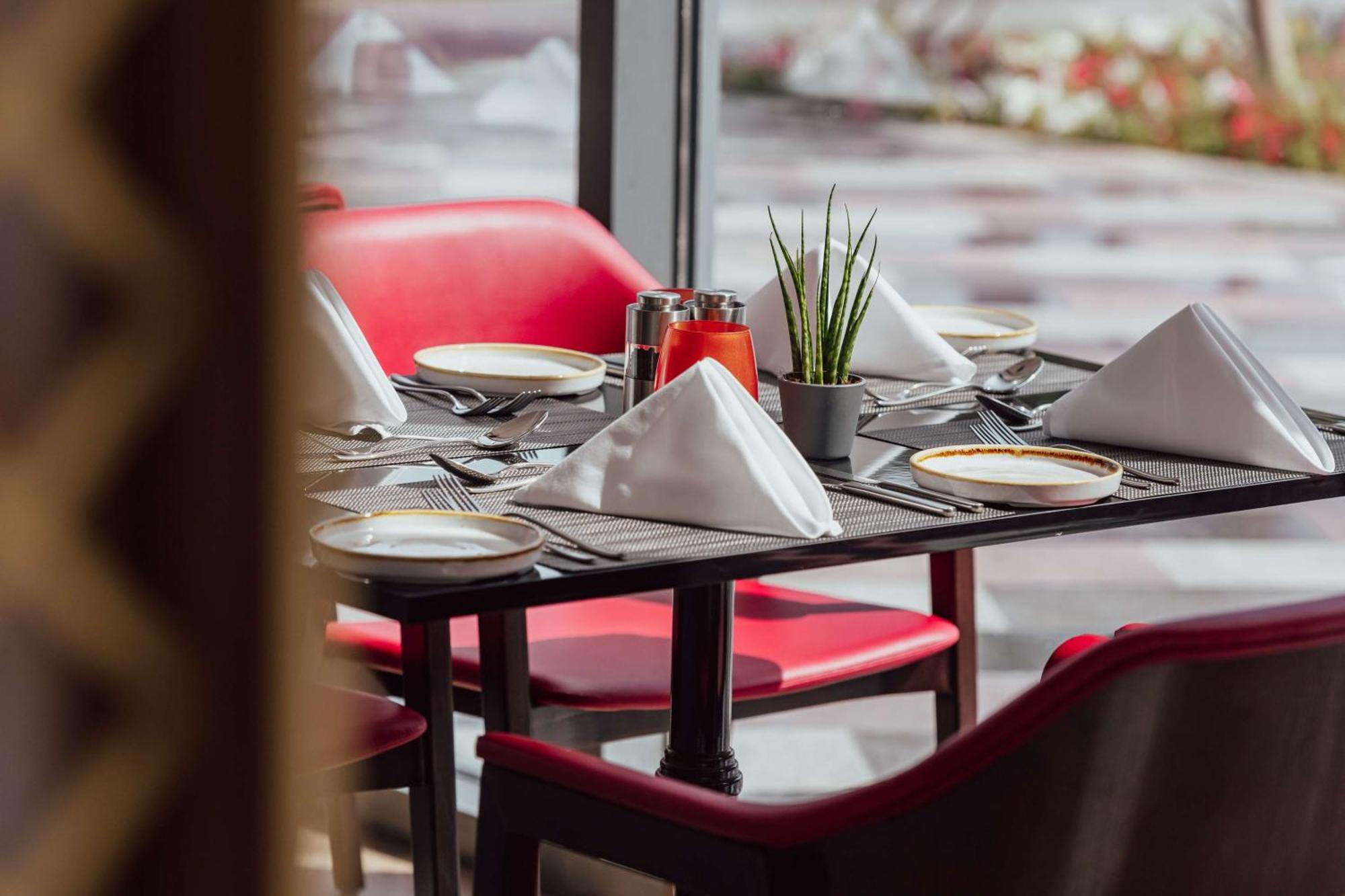 Radisson Blu Hotel Riyadh Convention And Exhibition Center Exteriér fotografie Restaurant