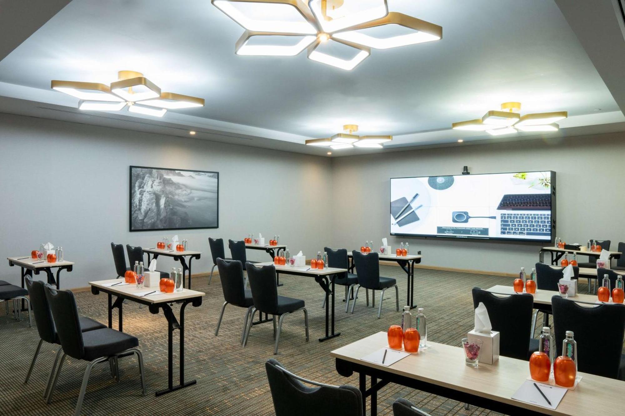 Radisson Blu Hotel Riyadh Convention And Exhibition Center Exteriér fotografie Meeting room